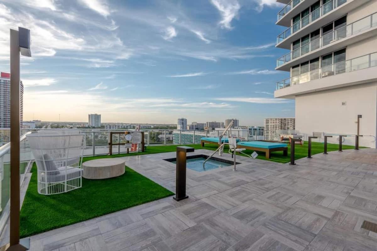 Lyfe On The Beach 25Th Floor 1 Bed Unit With Oceanview Hollywood Dış mekan fotoğraf